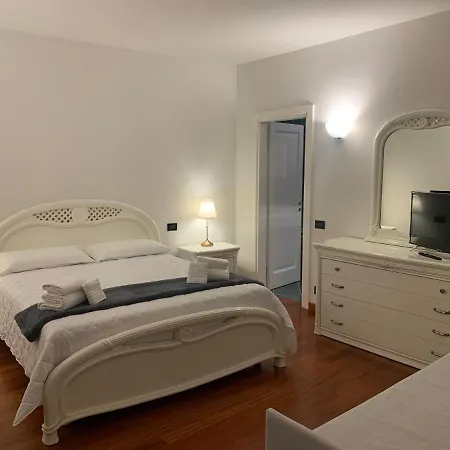 Bed & Breakfast Foresteria La Corte Castrezatto